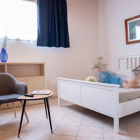 Casa Merano & Restaurant Centro 3* ביביונה
