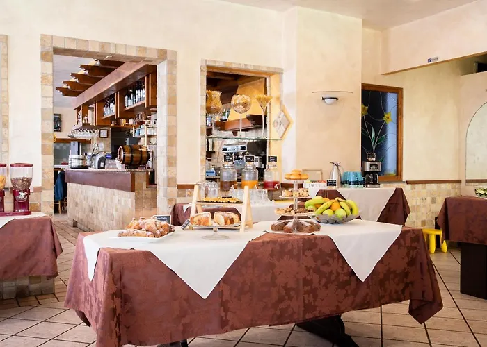 Ξενοδοχείο με διαμερίσματα Casa Merano & Restaurant Centro 3*