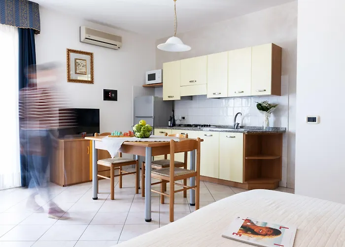 Ξενοδοχείο με διαμερίσματα Casa Merano & Restaurant Centro 3*